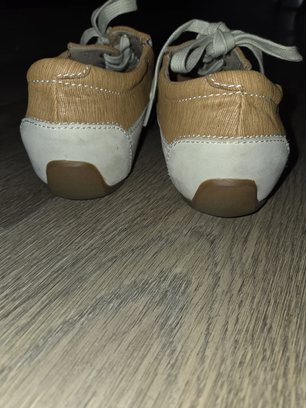 Bussola women's Tan Canvas Sneakers